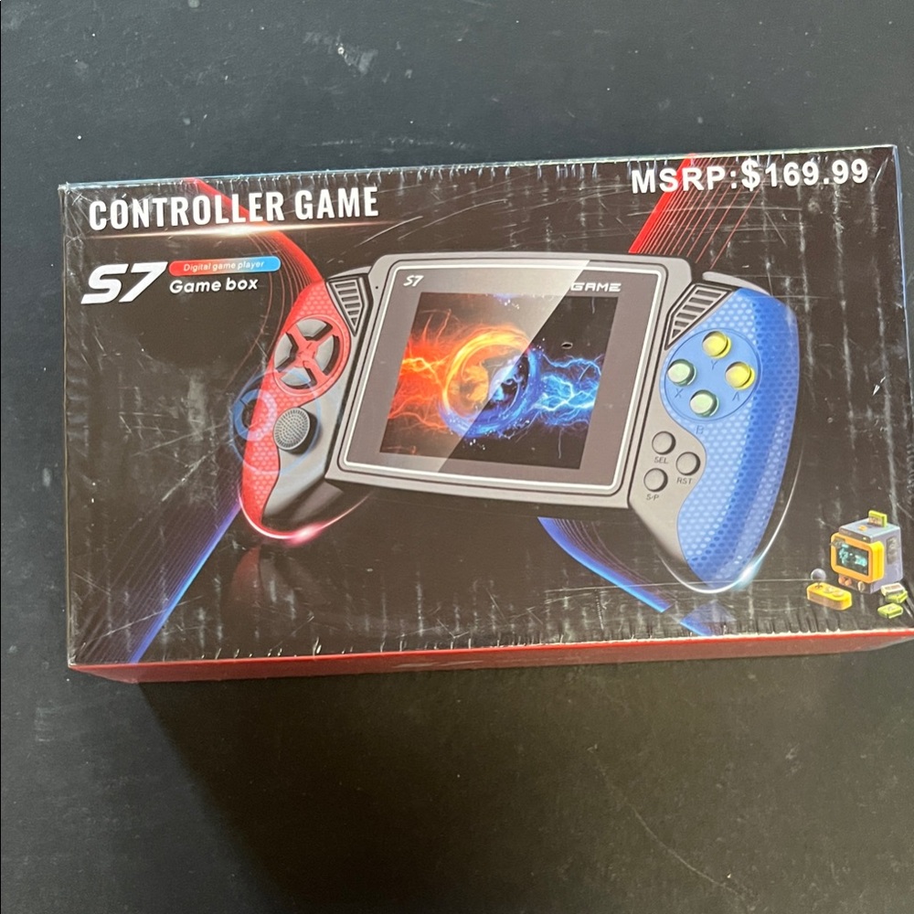 NWT.Game Box Handheld Console-Vibrant Red and Blue.620classic games.       Box B